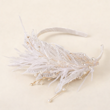 Load image into Gallery viewer, Floral Feather Headband